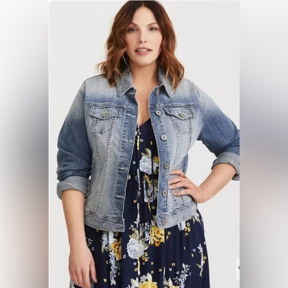 NWT Torrid Denim Jacket - Picture 1 of 4